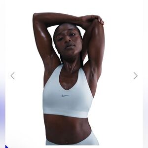 💙✨NWT Nike Universa Women's Medium-Support Padded Sport Bra Size Medium💙